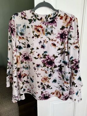 Olivia & Grace Floral Blouse size M